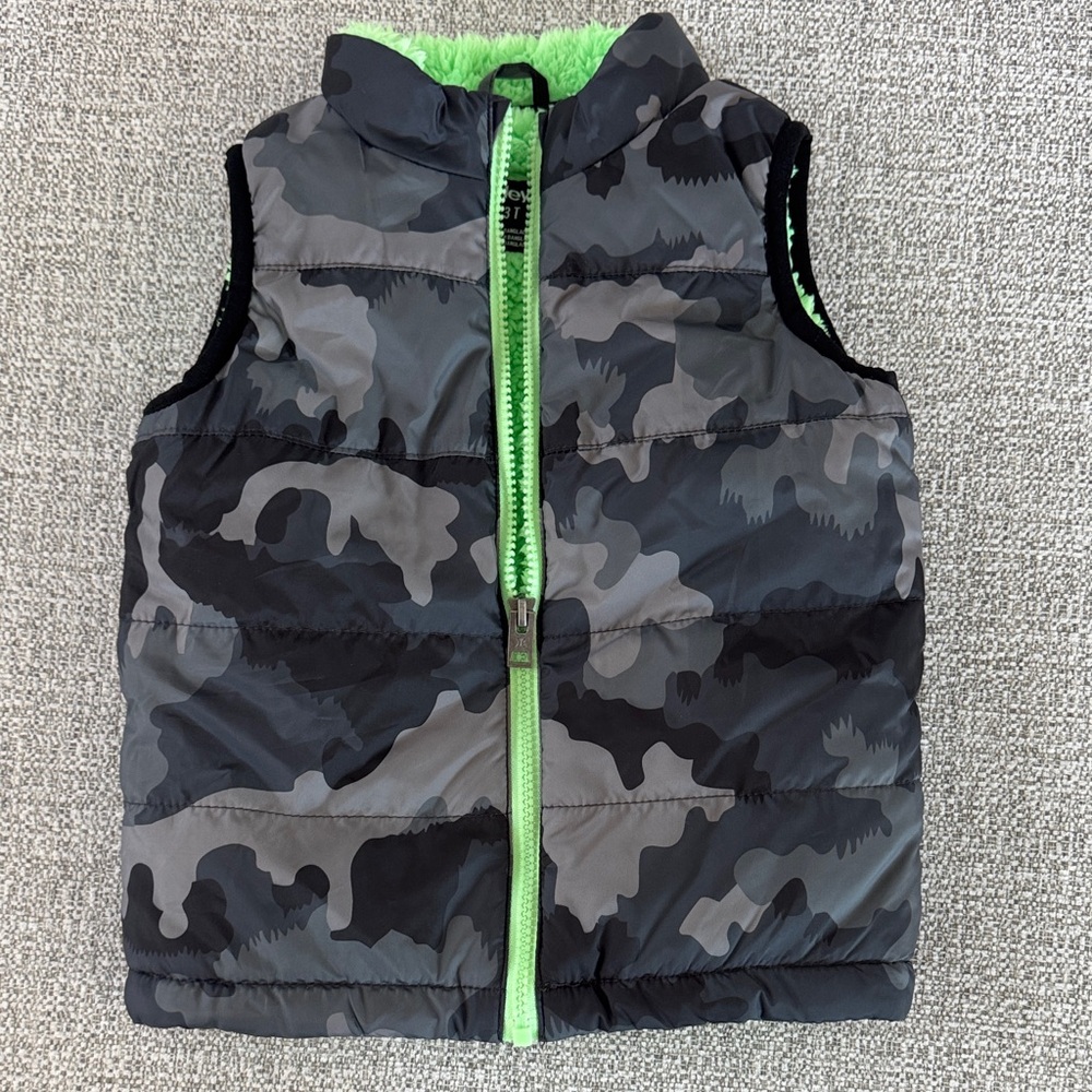 Hurley Camouflage Puffer Vest with Green Accents